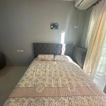 Lungomare Apartment *